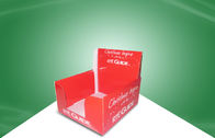 La encimera roja de la cartulina del regalo de la Navidad exhibe reciclable con la impresión en offset de CMKY